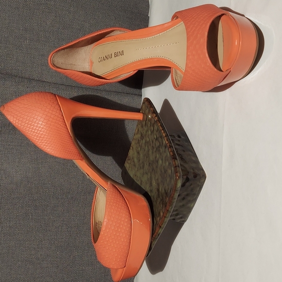 Gianni Bini leather platform heels size 7.5 M - Picture 1 of 9